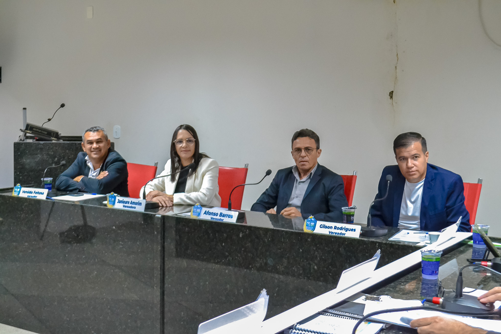 Sessão da Câmara é marcada por votos de pesar, reconhecimento de ações do Executivo e reafirmação de compromissos parlame